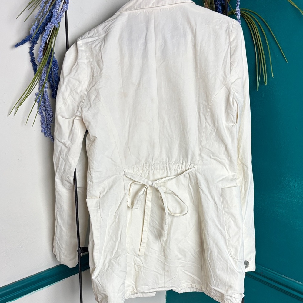 Pete and Greta Women's Cream Button-Front Blazer Jacket - Picture 6 of 12